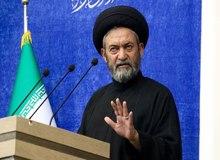 امام جمعه اردبیل: اذن و عدم اذن به «مذاکره» از اختیارات رهبری است/هیچ کس نباید از رهبر جلو بیفتد