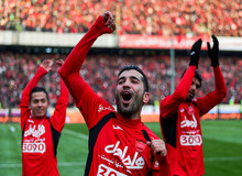 

پایان خوش سال ۹۵ برای سرخپوشان با صدرنشینی قاطع / پرسپولیس یک - استقلال خوزستان صفر؛