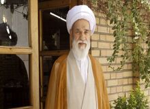 فعال سیاسی اصولگرا: سوپرانقلابی‌ها اگر رویشان می‌شد از امام(ره) هم انتقاد می‌کردند/ مهدی هاشمی هم می‌گفت از همه انقلابی‌ترم اما بعداً قاتل از آب درآمد