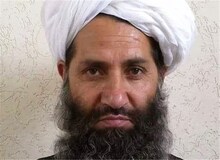 سخنگوی طالبان: رهبرمان به زودی در میان مردم ظاهر می شود/ آخوند زاده کیست؟