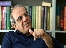 عباس عبدی: وقتی رویت هلال ماه به مشکل تبدیل می‌شود، مسائل مهم سیاسی-اقتصادی را چگونه می خواهیم حل کنیم؟