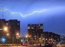 توده‌های تندری در راه تهران/ احتمال باران و وزش باد شدید