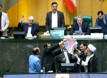 سایت الف: جناح غربگرا در کشور دچار سردرگمی شده است/ مصوبه مجلس در جهت ایجاد توازن در هرگونه مذاکرات آتی با آمریکا است