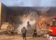 فیلم سقوط هواپیمای جنگنده درشهر تبریز/ خلبان ایجکت نکرد تا هواپیما به منطقه مسکونی برخورد نکند/ سه نفر درگذشتند/ FILM