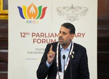 عضو هیات رئیسه مجلس: هیچ کشوری نباید خود را فراتر از قانون بداند/ ما خواهان جنگ نیستیم، اما صلح را با تسلیم اشتباه نمی‌گیریم