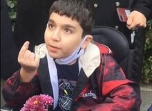 آخرین وضعیت سلامت سینا علیخانى؛ سفیر سلامت کودکان SMA امروز از بیمارستان مرخص مى‌شود + فیلم