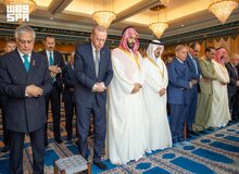 نماز جماعت سران ترکیه، عربستان و پاکستان + عکس / بن‌سلمان، شهباز شریف و اردوغان پس از امضای پیمان دفاع مشترک نماز خواندند