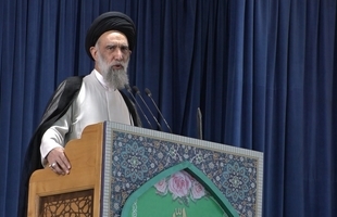 امام جمعه اصفهان: مسئولان باید مراقب باشند هیچ تصمیمی در مذاکرات به عبور از خطوط قرمز نظام منجر نشود