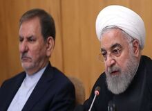 روایتی از ماجرای ایجاد دلار ۴۲۰۰ تومانی در دولت/ روحانی: سیف نگذاشت نرخ ارز پایین بیاید/ بی‌محلی رئیس‌جمهور با مخالفت رئیس وقت بانک مرکزی
