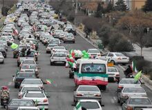 گزارش آسوشیتدپرس از تظاهرات ۲۲ بهمن: همزمان با مذاکرات هسته ای شعار مرگ بر آمریکا و نابودی اسرائیل در تهران سر داده شد