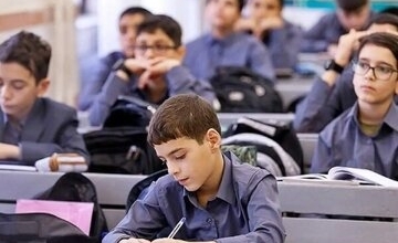 دانش آموزان موسیان دسته جمعی ترک تحصیل کردند؟