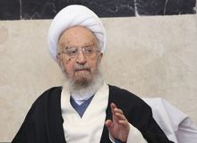 آیت الله مکارم شیرازی: اگر زنی ناسازگاری کرد، مرد می تواند بدون اجازه، همسر دوم اختیار کند/ صیغه طلاق باید حتما به زبان عربی خوانده شود 
