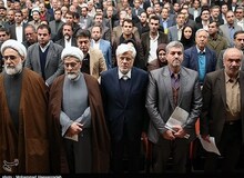 انتقاد تند کارگزارانی ها به عارف: "عارف آرای اصلاح‌طلبان را تهدید می‌کند"
