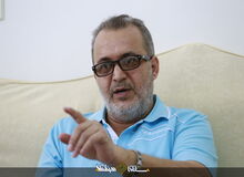 دولت‌ها هر چهار سال عوض می‌شدند ولی منِ روزنامه‌نگار که نمی‌توانستم عوض شوم