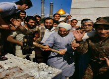 صادق خلخالی: اگر همه سینما‌ها هم تعطیل شوند نباید فیلم قیصر را به نمایش گذاشت/ این فرهنگ و هنر باید تصفیه بشود
