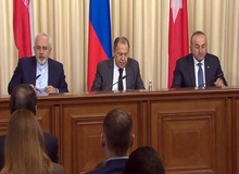 کری در جریان نتایج نشست سه‌جانبه در مسکو قرار گرفته است
