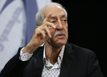 دادکان: دایی را خانه نشین و علی کریمی را فراری دادند