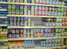 عضو کمیسیون بهداشت مجلس: کمبود شیرخشک و دارو در ایران بحرانی شد