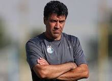 محمد نوازی: یک سوت به پرسپولیسی‌ها بدهید، قشنگ داوری کنند!