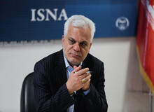 سردار طلایی: بپذیریم رفتارهای پلیس با خانم‌ها درست نیست/در هایپرمارکت‌ میوه، فرد با لباس زیر میوه می‌خرد