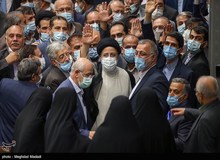 توییت کنایه‌آمیز نماینده انقلابی مجلس خطاب به رئیسی: اجازه بدهید یکی دوتا از دستوراتتان فوراً انجام نشود!