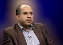 علی خضریان: چند روز پیش خودم دیدم که «مأموران ناجـــا» بر سر پدر موتورسوار جلیقه گذاشتند و به او می‌خندیدند
