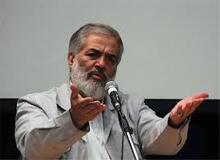 قدیری‌ابیانه: باید مدال وقاحت بر سینه احمدی‌نژاد و مدال حماقت بر سینه طرفدارانش نصب شود
