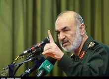 سردار سلامی خطاب به آمریکایی‌ها؛ هرگز خود را خلع سلاح نمی‌کنیم/با امنیت ایران دست و پنجه نرم نکنید
