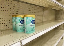 سندیکای تولید دارو‌های انسانی: پس از ۱۵ سال با سیاست‌های غلط کشور با کمبود شیر خشک مواجه شدیم/ سازمان غذا و دارو از سه هفته قبل به صورت ناگهانی و بدون اطلاع قبلی نرخ ارز دولتی از ۴۲۰۰ تومان را به ۲۸۵۰۰ تومان تغییر داد