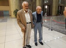 ماجرای عکس حاشیه ساز/بهزاد نبوی:40سال است با هم مرتبطیم/ احمد توکلی:نمی توانم روابط انسانی را کنار بگذارم/ عطریانفر: سناریو در کار نبود