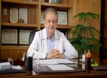 عضو ستاد ملی کرونا: طب سنتی به نظر من همان «طب شیادی» است