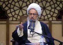 انتقاد آیت‌الله مکارم‌شیرازی از تعطیلات زیاد در کشور/ آیا با ۴ ماه کار "تولید و اشتغال" ‌درست می‌شود؟!