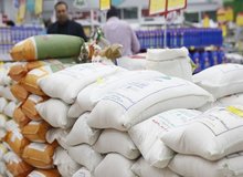کشف ۳ هزار کیلوگرم برنج تقلبی 