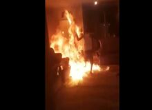 فیلم / مرد عصبانی در شیراز همسایه اش به آتش کشید
