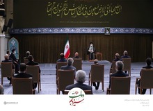 آیت الله خامنه ای خطاب به دولت جدید: انقلابی‌بودن باید همراه باشد با عقلانیت/  در زمینه عدالت عقبیم/ برای وعده‌ها روز شمار معین کنید