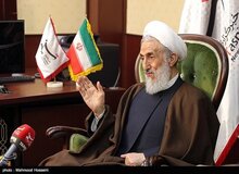 حمایت صدیقی از برداشتن نرده‌های اضافی در نمازجمعه تهران: معنای ندارد بین مردم و مسئولین فاصله باشد
