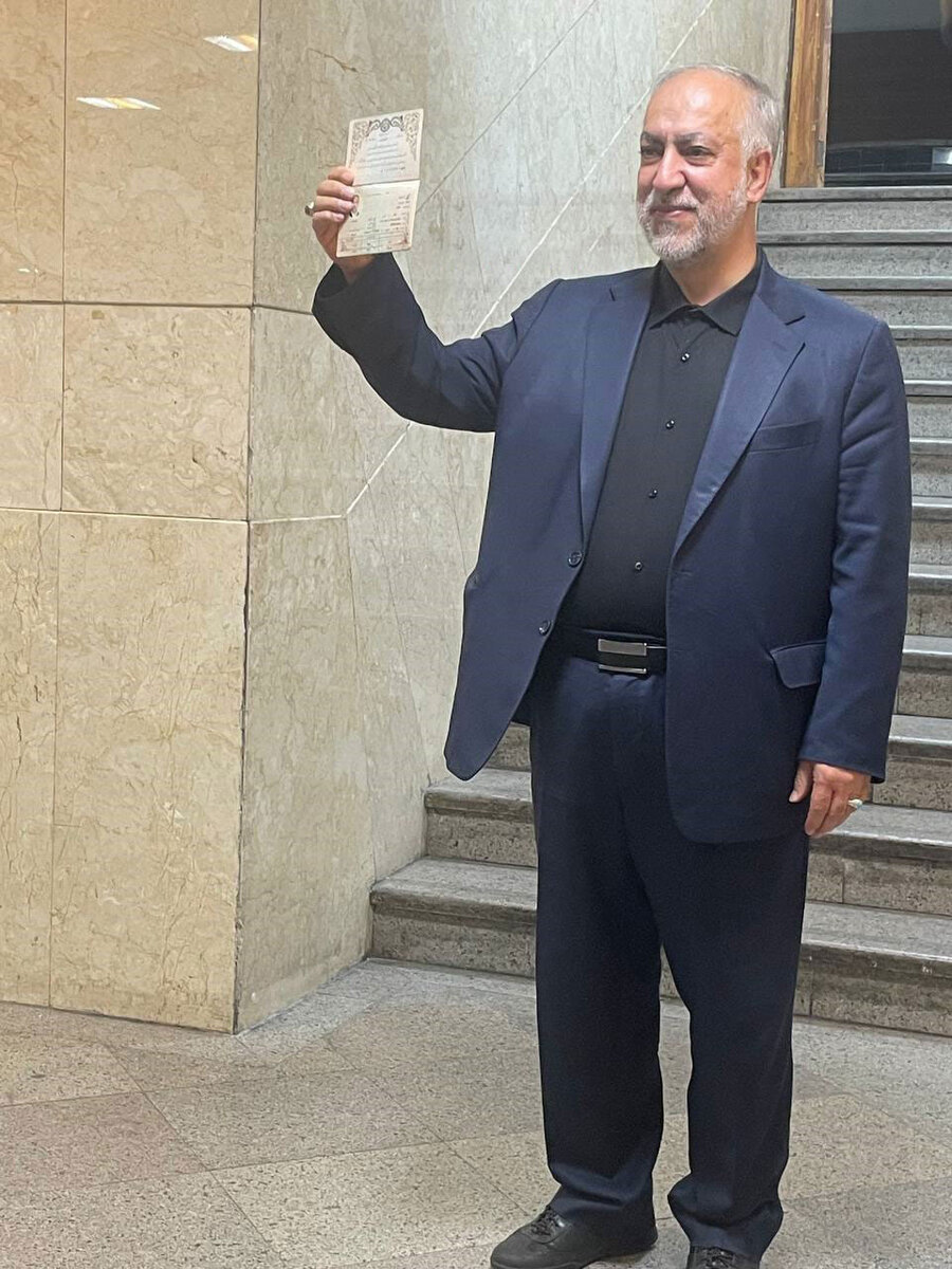 ابراهیم عزیزی کاندیدای انتخابات مجلس شد