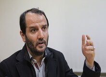 جعفر شیر علی نیا مورخ: ابتدای انقلاب قرار بود پریسا و شجریان در صدا و سیما بخوانند/ امام خمینی(ره) از ابتدا مخالف موسیقی بود