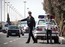 فرار با سرعت بیش از ۱۸۰ کیلومتر از دست پلیس؛ تعقیب‌وگریز در آزادراه قم ـ کاشان / سرنوشت خودروی تانک ۳۰۰ چه شد؟