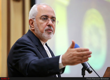 ظریف: نتانیاهو درباره موشک‌های تهاجمی خود به گزاف لاف می‌زند