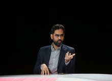 ثابتی: می‌گویند فلانی نفتکش خریده اما چون به نظام اسلامی کمک می‌کند با او برخورد نکنیم! فلانی غلط کرده! با پول چه کسی این کثافت‌کاری‌ها را می‌کند؟!
