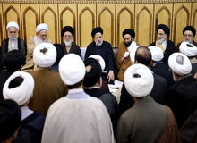 نامه۴۶ نفر مدیرحوزه‌های علمیه به رئیس‌جمهور/اگر از اجرای قانون حجاب عقب نشینی کنید فردا دلیلی بر پافشاری بر سایر قوانین نداریم/ برهنگی زنان در ایران سرعت پیدا کرده 