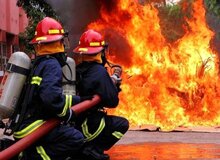 آتش‌سوزی در یک واحد صنعتی در فردیس/ ۵ نفر مصدوم شدند