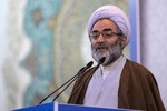 امام جمعه رشت: تنگه هرمز به فرموده رهبر بسته خواهد ماند/ امیران و پادشاهان «موش‌آب‌کشیده» عرب فهمیدند آمریکا به دردشان نمی‌خورد/ سفر ترامپ به چین «ذلت‌بار» بود