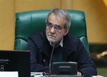 درخواست پزشکیان از روحانی: اصل 15 قانون اساسی برای همه اجرا شود تا بهانه دست تجزیه طلبان و اختلاف افکنان ندهیم
