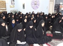  استاد حوزه علمیه خواهران اراک: دشمن درصدد تشویش اذهان مردم است