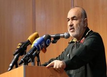 فرمانده سپاه: پرنده‌های بدون سرنشین ایران در هرجایی می‌توانند بنشینند و عملیات انجام دهند

