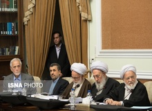 بازگشت احمدی‎نژاد، توکلی در لباس عزا و گعده سه نفره حداد، ولایتی و باقری در جلسه امروز مجمع+ تصاویر
