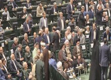 خوش و بش محمدرضا باهنر با محمدجواد ظریف و علی طیب نیا در صحن علنی مجلس+ عکس 