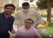 بازیگر پیشکسوت به خانه خودش رفت/ رضا رویگری: سالم هستم اما کار ندارم/ FILM
